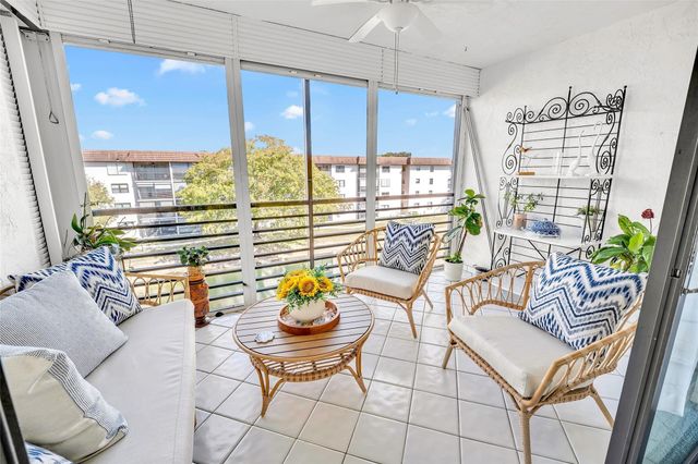 4975 E Sabal Palm Boulevard 408, Tamarac, FL 33319