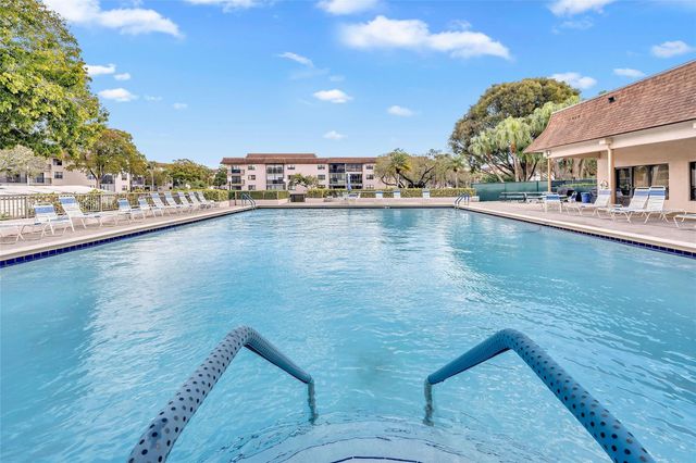 4975 E Sabal Palm Boulevard 408, Tamarac, FL 33319