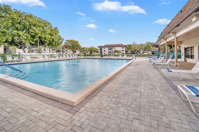 4975 E Sabal Palm Boulevard 408, Tamarac, FL 33319