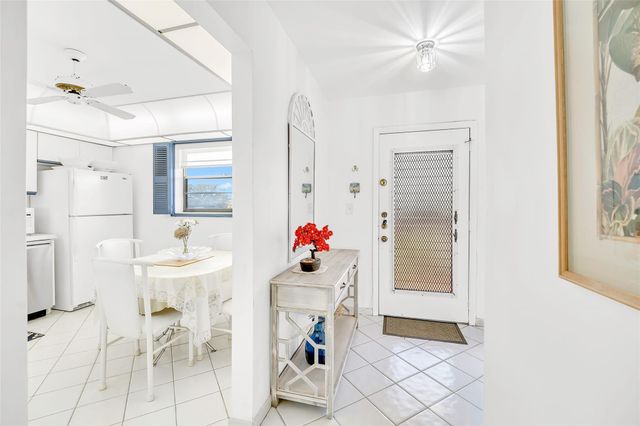 4975 E Sabal Palm Boulevard 408, Tamarac, FL 33319