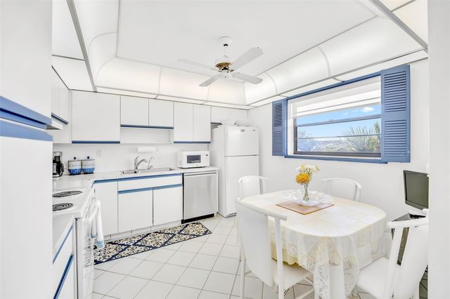 4975 E Sabal Palm Boulevard 408, Tamarac, FL 33319