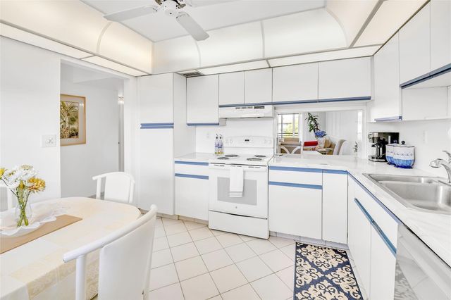 4975 E Sabal Palm Boulevard 408, Tamarac, FL 33319