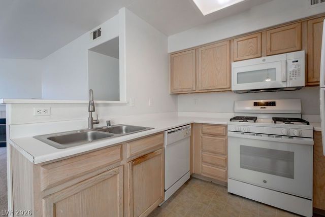 4955 Lindell Road 218, Las Vegas, NV 89118
