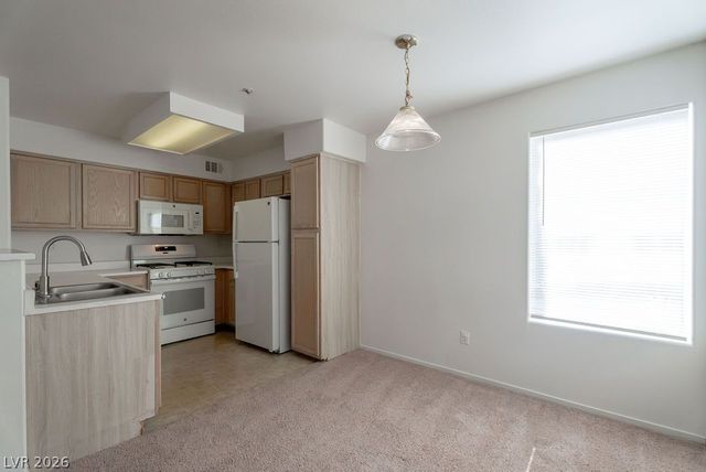 4955 Lindell Road 218, Las Vegas, NV 89118