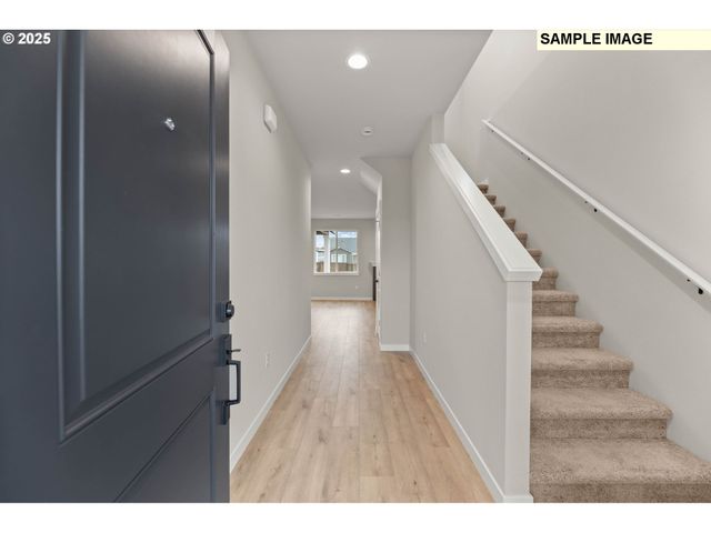 941 Ne SAGEBRUSH Dr, Estacada, OR 97023