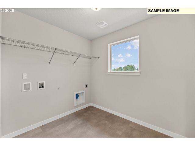 941 Ne SAGEBRUSH Dr, Estacada, OR 97023