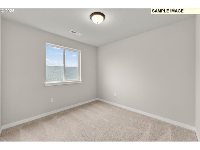 941 Ne SAGEBRUSH Dr, Estacada, OR 97023