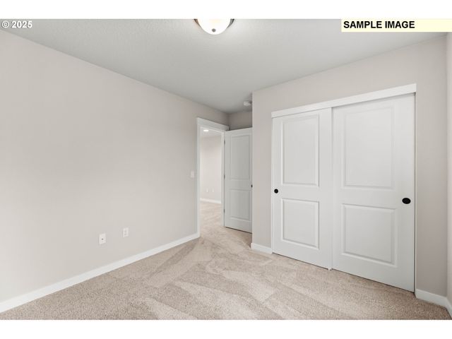 941 Ne SAGEBRUSH Dr, Estacada, OR 97023