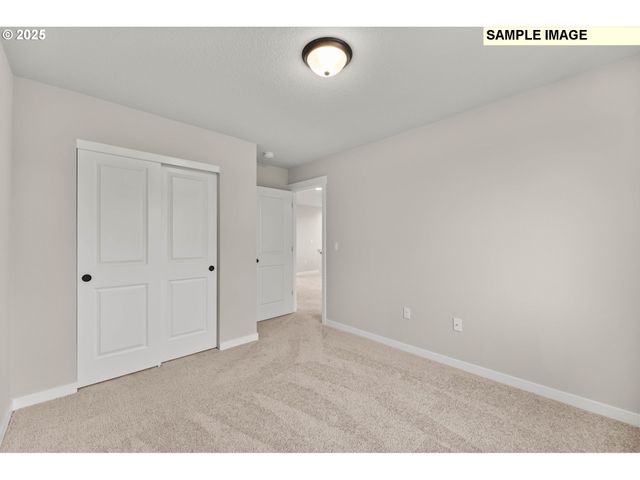 941 Ne SAGEBRUSH Dr, Estacada, OR 97023