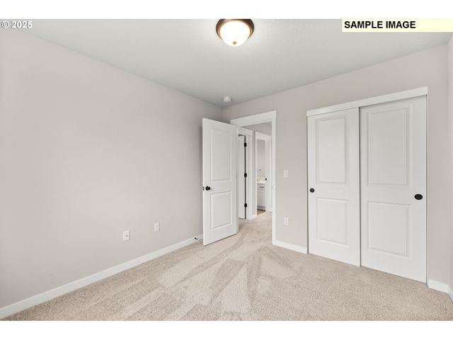 941 Ne SAGEBRUSH Dr, Estacada, OR 97023