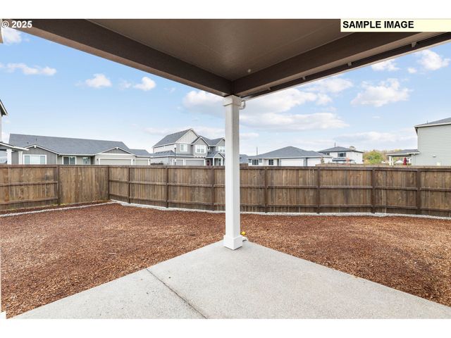 941 Ne SAGEBRUSH Dr, Estacada, OR 97023