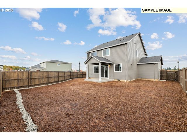 941 Ne SAGEBRUSH Dr, Estacada, OR 97023