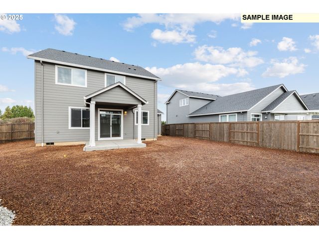 941 Ne SAGEBRUSH Dr, Estacada, OR 97023