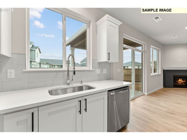 941 Ne SAGEBRUSH Dr, Estacada, OR 97023