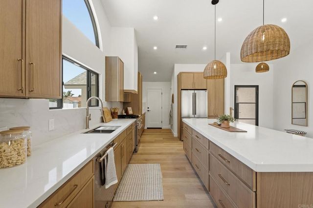 1404 Avenida De Las Adelsas, Encinitas, CA 92024