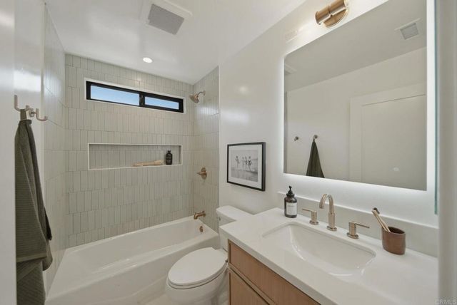 1404 Avenida De Las Adelsas, Encinitas, CA 92024