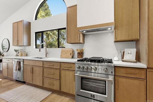 1404 Avenida De Las Adelsas, Encinitas, CA 92024