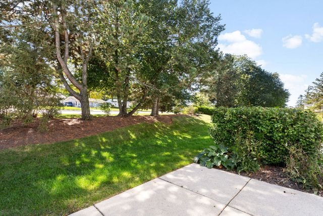 5 MARION Lane, Streamwood, IL 60107