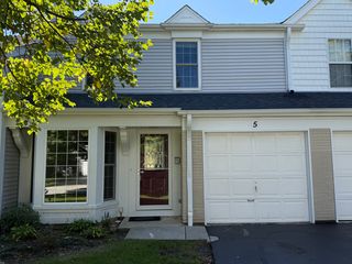 5 MARION Lane, Streamwood, IL 60107