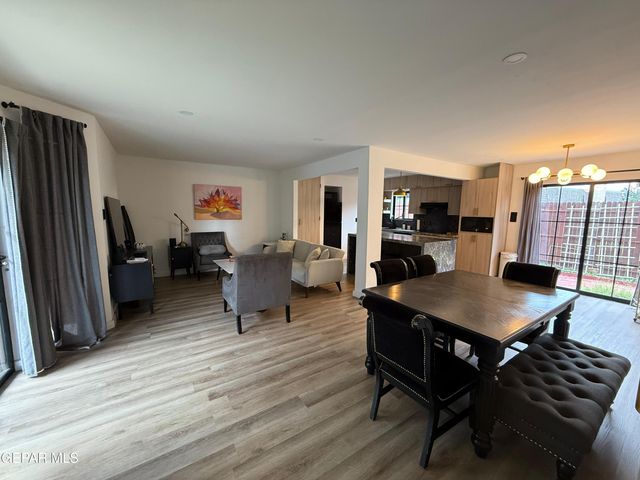 500 Thunderbird Street 105, El Paso, TX 79912