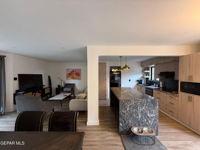 500 Thunderbird Street 105, El Paso, TX 79912