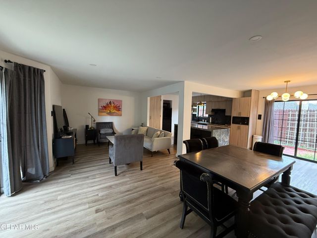 500 Thunderbird Street 105, El Paso, TX 79912