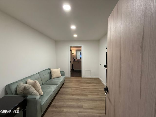 500 Thunderbird Street 105, El Paso, TX 79912