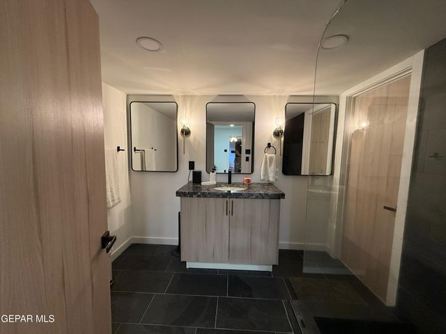 500 Thunderbird Street 105, El Paso, TX 79912