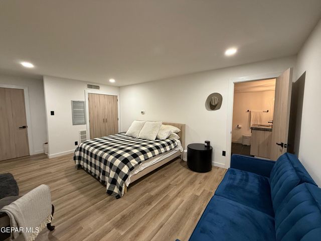 500 Thunderbird Street 105, El Paso, TX 79912