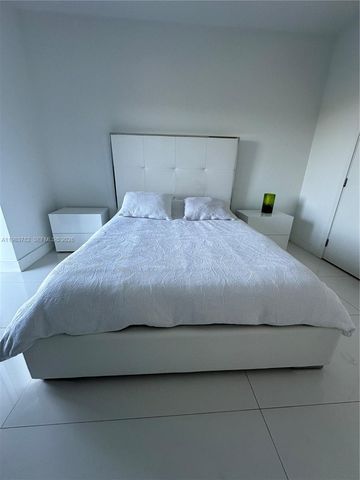 16385 BISCAYNE BLVD 303, Sunny Isles Beach, FL 33160