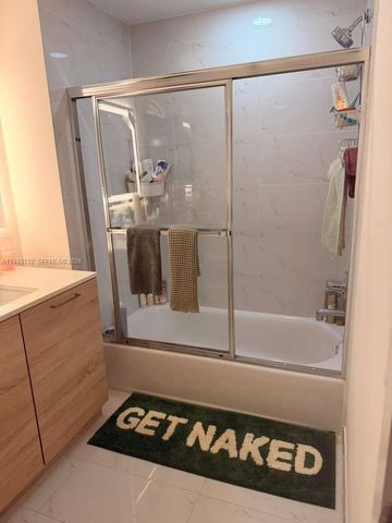 16385 BISCAYNE BLVD 303, Sunny Isles Beach, FL 33160