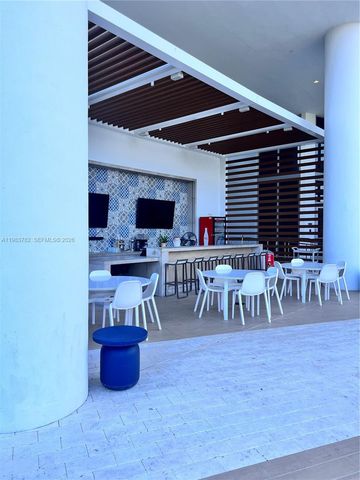 16385 BISCAYNE BLVD 303, Sunny Isles Beach, FL 33160