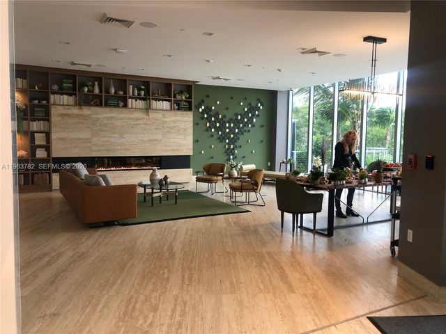 16385 BISCAYNE BLVD 303, Sunny Isles Beach, FL 33160