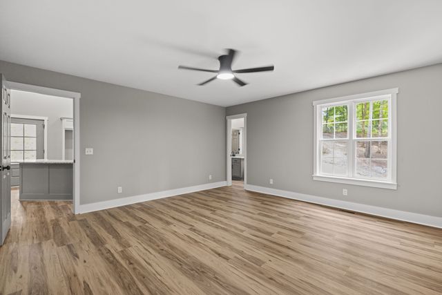 1530 Ridgeview Run, Lynchburg, TN 37352