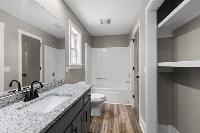 1530 Ridgeview Run, Lynchburg, TN 37352