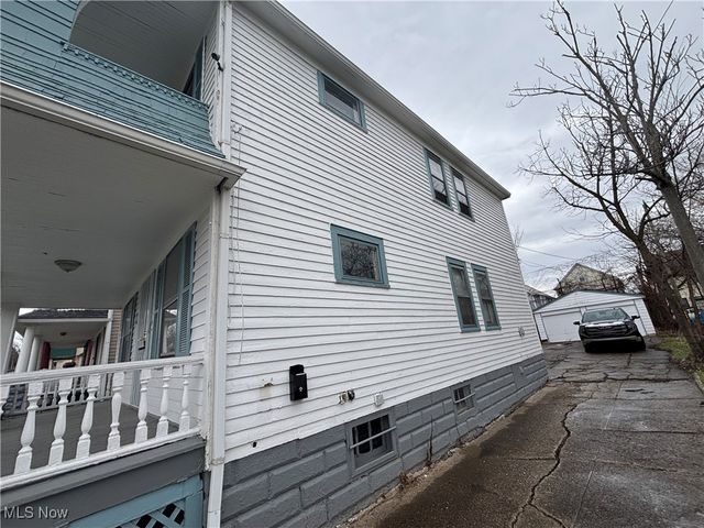 10004 Mount Auburn Avenue, Cleveland, OH 44104