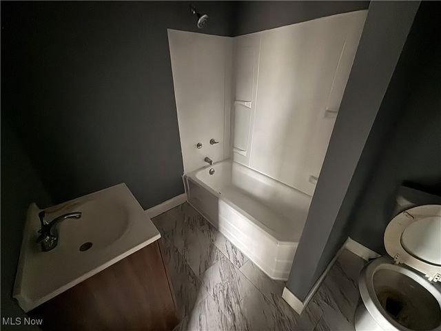 10004 Mount Auburn Avenue, Cleveland, OH 44104