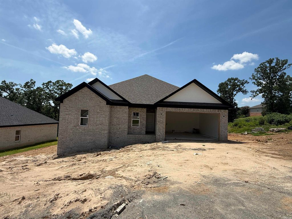 507 Madeleine Circle, Austin, AR 72007