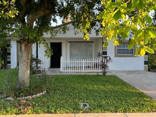 10705 Aquarius Lane, Royal Palm Beach, FL 33411