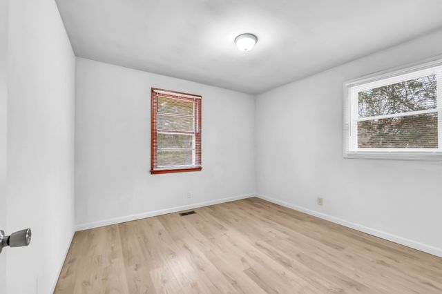 2842 Thrush Dr, Clarksville, TN 37040