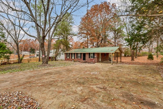 2842 Thrush Dr, Clarksville, TN 37040