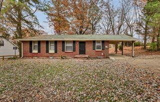 2842 Thrush Dr, Clarksville, TN 37040