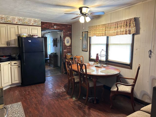 820 2nd Street, Cabool, MO 65689