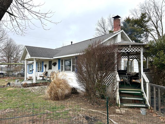 820 2nd Street, Cabool, MO 65689