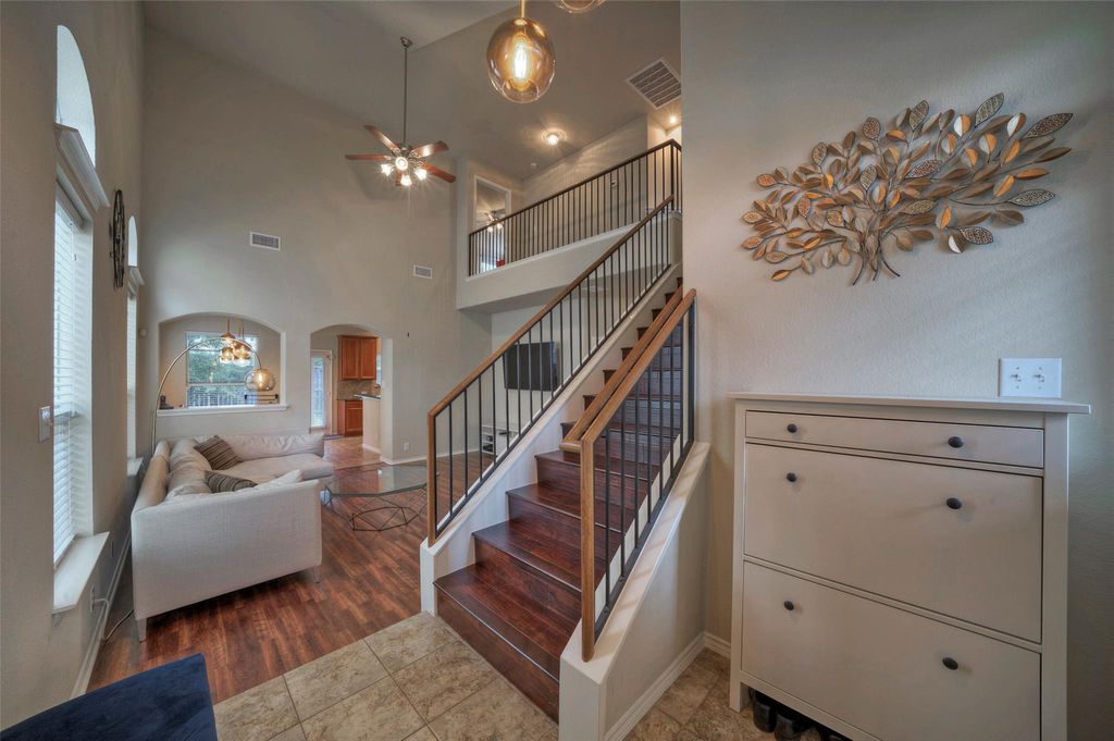 8809 White Ibis DR, Austin, TX 78729