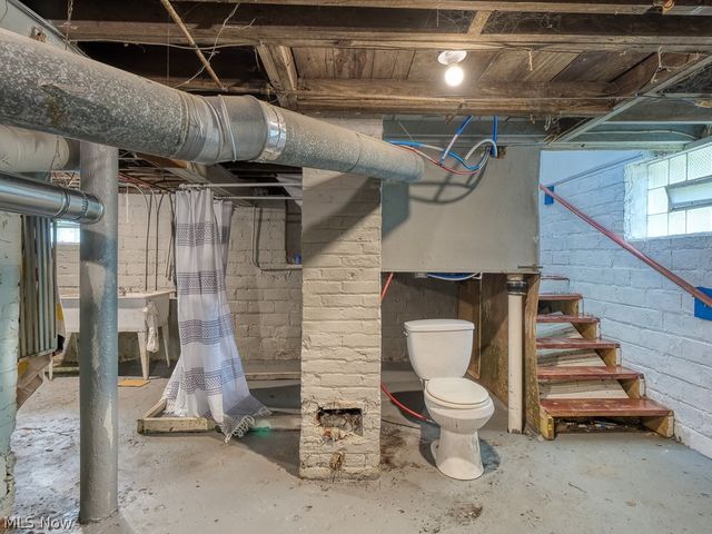 13511 Beaumont Avenue, East Cleveland, OH 44112