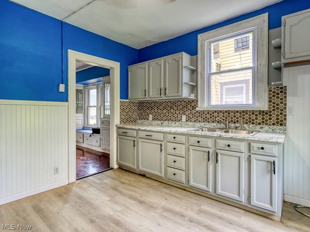 13511 Beaumont Avenue, East Cleveland, OH 44112