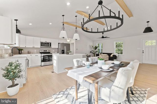 95 WOODLAND SHORES DR, Louisa, VA 23093