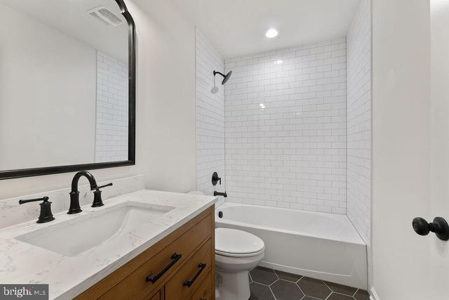 95 WOODLAND SHORES DR, Louisa, VA 23093