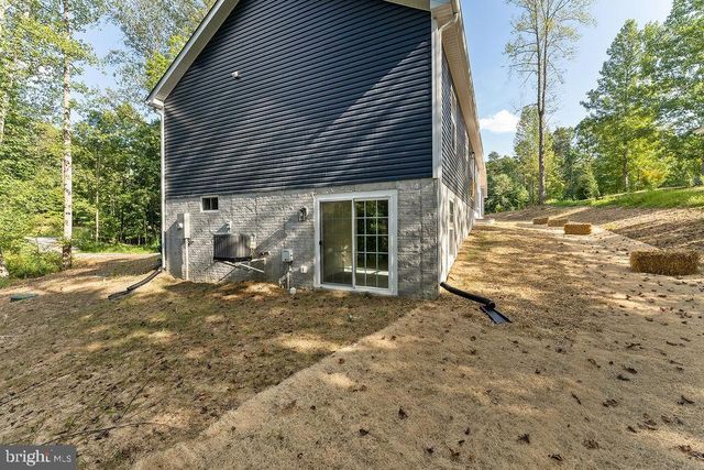 95 WOODLAND SHORES DR, Louisa, VA 23093